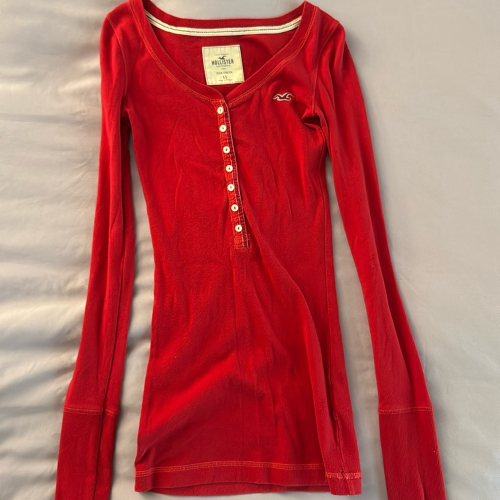 EUC Hollister Y2K Red long sleeve top - XS